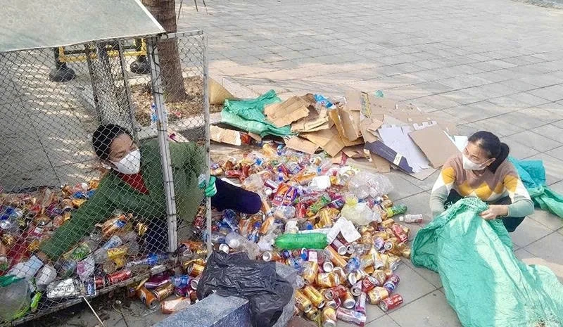 Phụ nữ phường Đông Quang “Biến rác thải nhựa thành tiền”