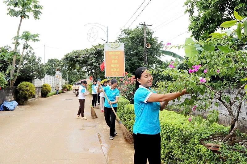 Phụ nữ xã Ngọc Trạo góp phần hoàn thành các tiêu chí XDNTM