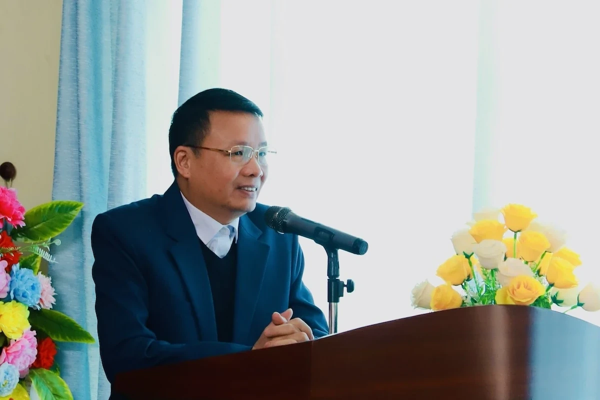 Tặng thiết bị và gói tập huấn chuyên môn cho Bệnh viện Đa khoa Mường Lát