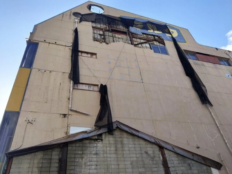 Loạt trận động đất mạnh làm rung chuyển miền Tây Nhật Bản