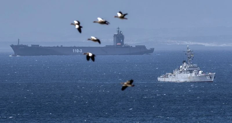 Trung Quốc và Iran điều tàu chiến đến Nam Phi, chuẩn bị tham gia tập trận chung