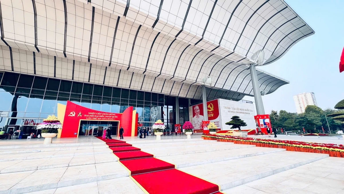 Thủ đô Hà Nội rực rỡ cờ hoa chào mừng Đại hội biểu toàn quốc lần thứ XIV của Đảng