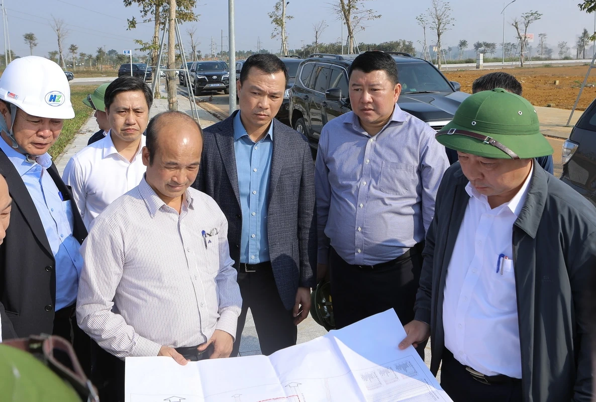 Bí thư Tỉnh ủy Nguyễn Doãn Anh kiểm tra tiến độ các dự án trọng điểm tại Khu Công nghiệp Lam Sơn - Sao Vàng