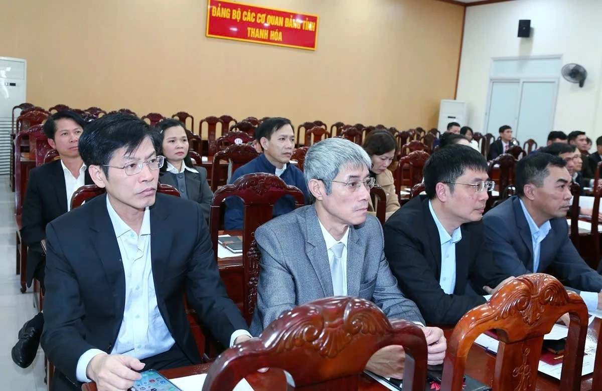 Phá vỡ tính bảo thủ, trì trệ, thay đổi tư duy, nhận thức nhằm tạo ra sức chiến đấu của tổ chức cơ sở đảng