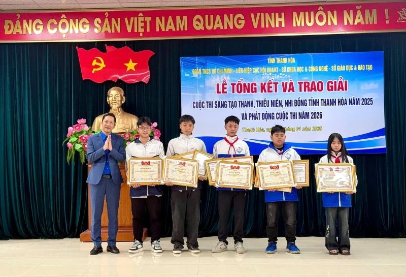 17 mô hình tiêu biểu được trao giải cuộc thi sáng tạo thanh thiếu niên, nhi đồng