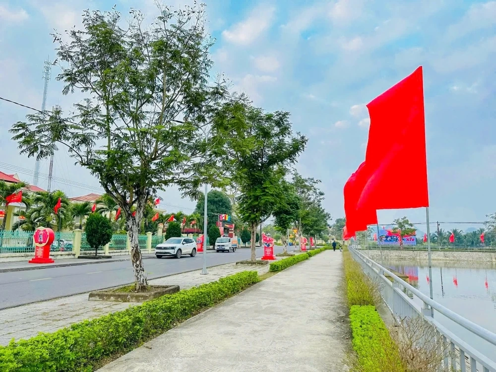 Phố phường, làng mạc “khoác áo mới” trước thềm Đại hội