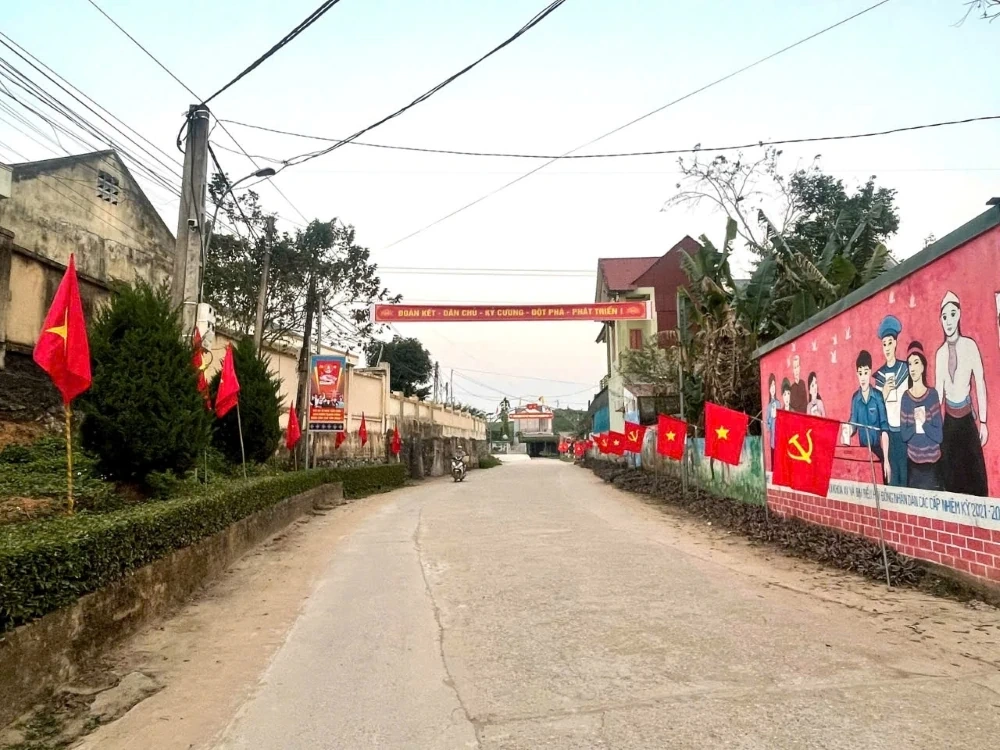 Phố phường, làng mạc “khoác áo mới” trước thềm Đại hội