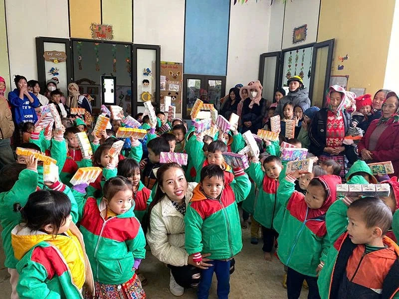 “Đông ấm” vượt núi lên biên viễn