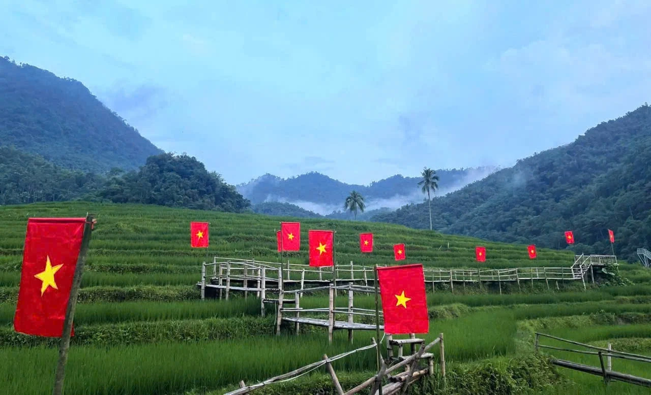 Đồng bào vùng cao xứ Thanh hướng về Đại hội