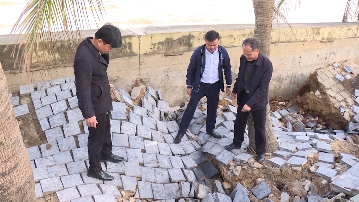 Bờ biển Hải Tiến đoạn qua xã Hoằng Thanh sạt lở nghiêm trọng