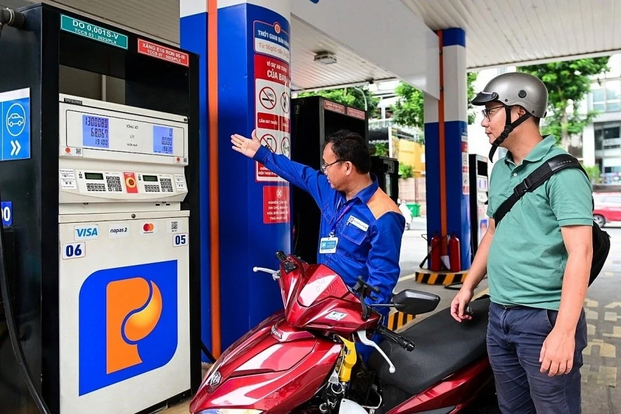 Giá xăng dầu đồng loạt tăng từ 15h chiều nay 15/1