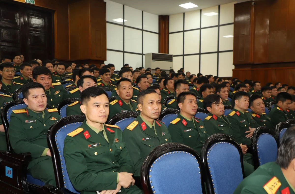 Công bố Quyết định tổ chức lại Ban Chỉ huy Quân sự cấp xã