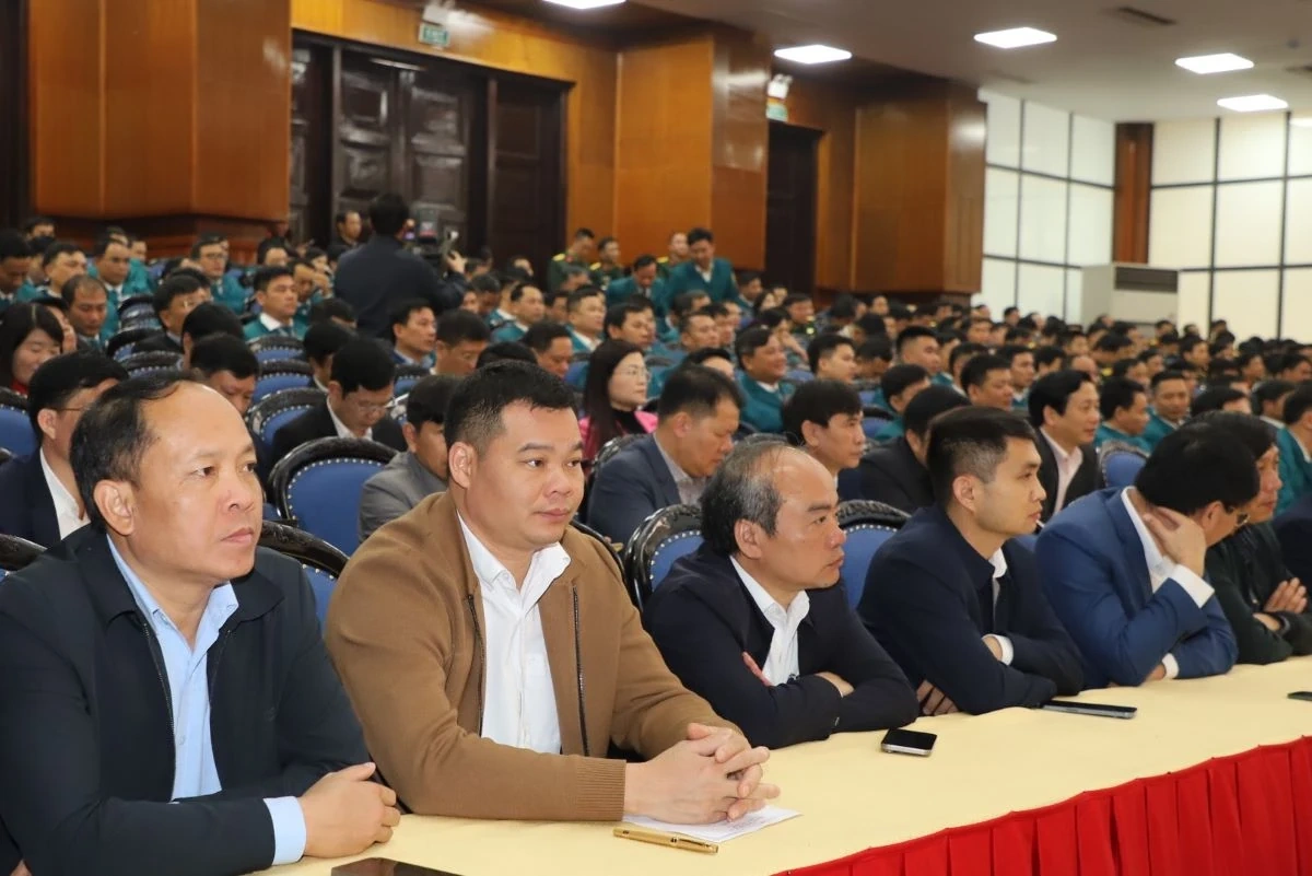 Công bố Quyết định tổ chức lại Ban Chỉ huy Quân sự cấp xã