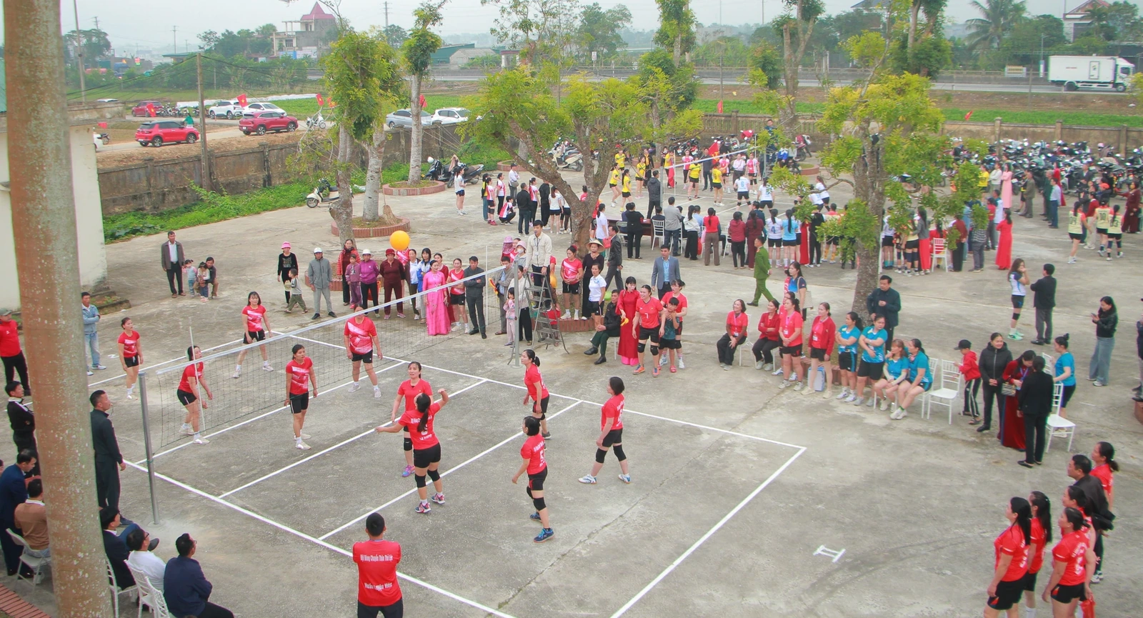 Khai mạc giải Bóng chuyền hơi nữ xã Tiên Trang năm 2026