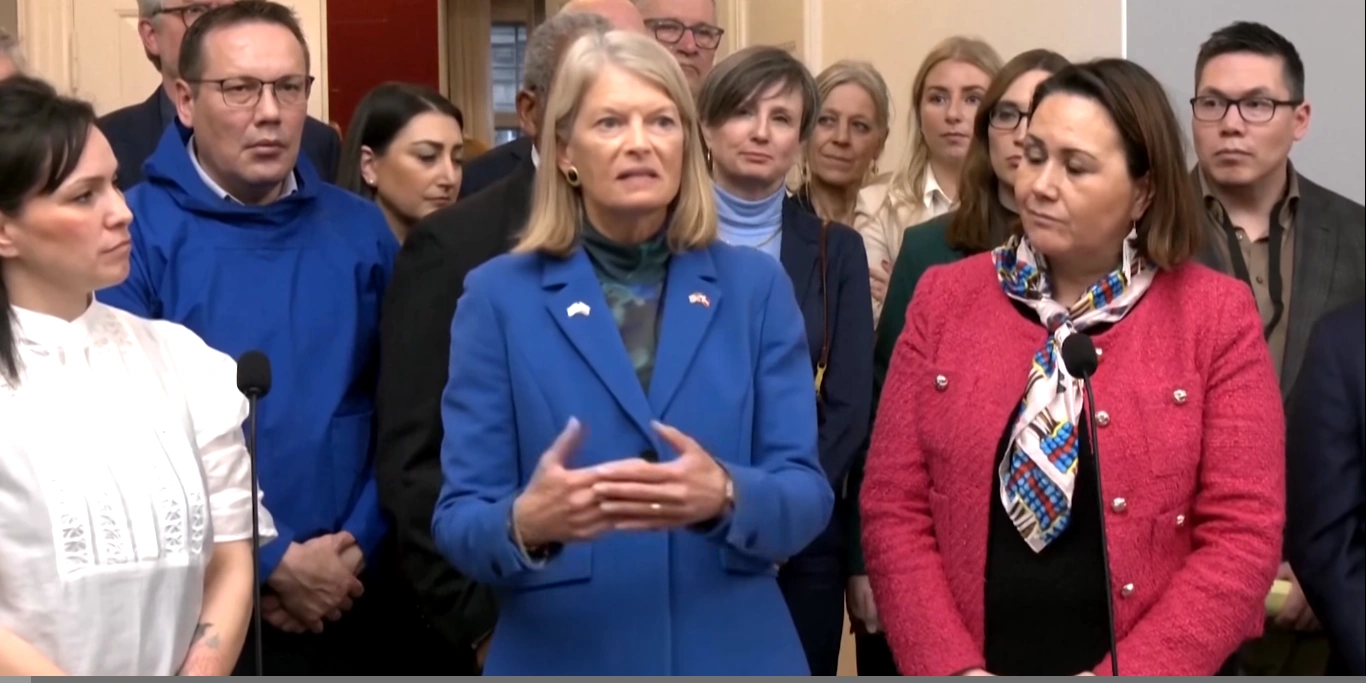 Mỹ thảo luận với NATO về Greenland, cảnh báo áp thuế đối với các nước không ủng hộ