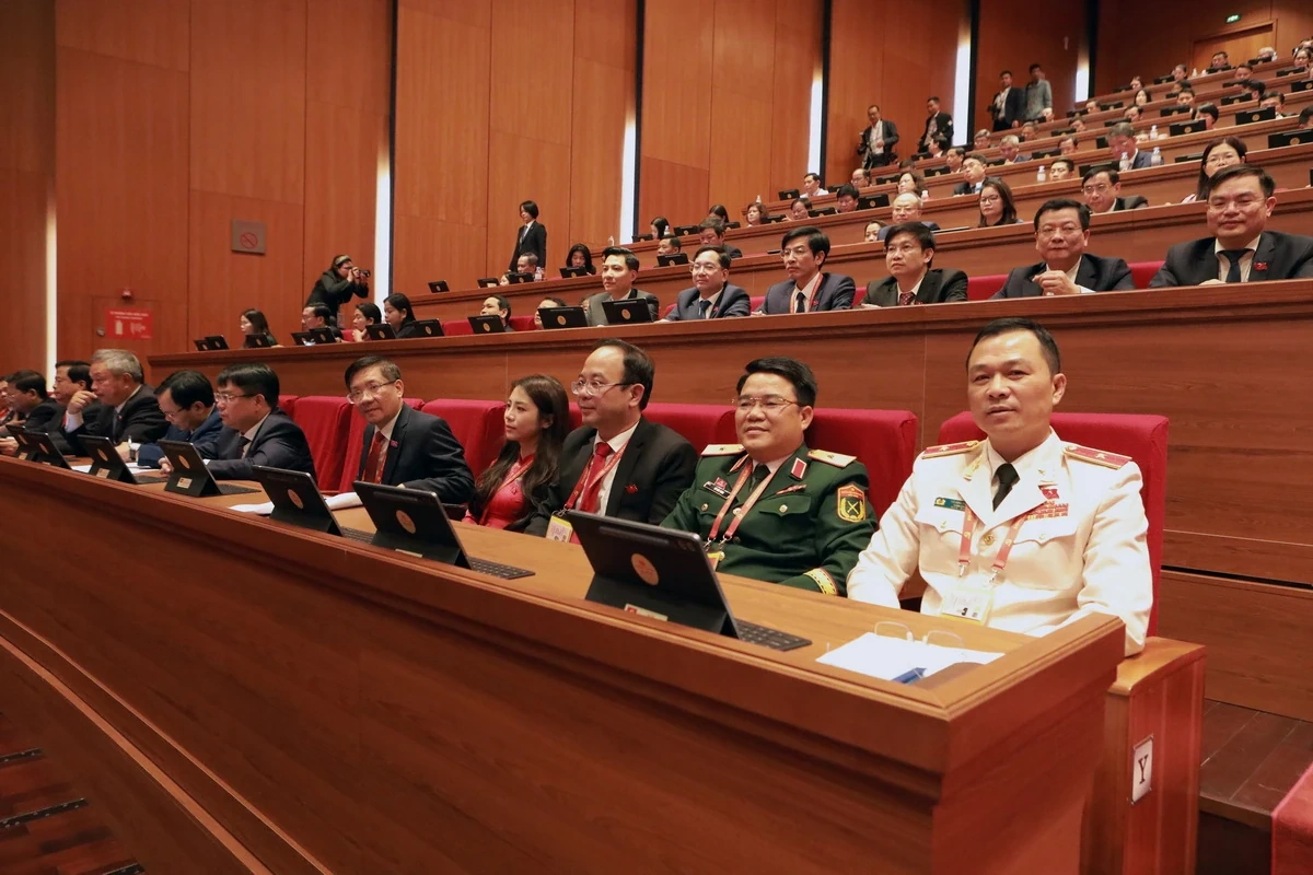 Hình ảnh Đoàn đại biểu Đảng bộ tỉnh Thanh Hóa tại phiên khai mạc Đại hội XIV của Đảng