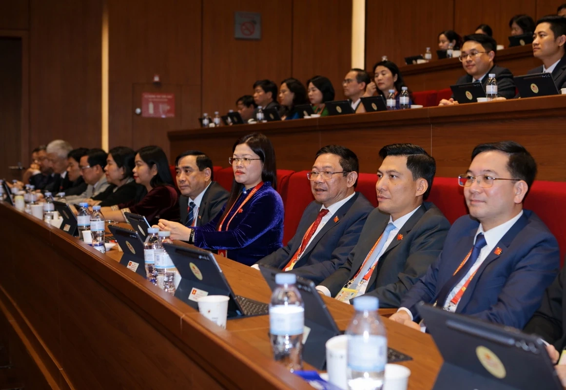 Đại hội XIV của Đảng: Đoàn đại biểu Đảng bộ tỉnh Thanh Hóa dự phiên thảo luận tại hội trường