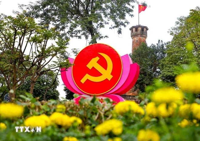 Hoàn thiện lý luận về đường lối đổi mới của Đảng trong kỷ nguyên vươn mình