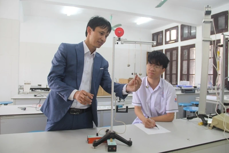 Gặp gỡ Lê Duy Khánh - Thủ khoa toàn quốc trong kỳ thi Học sinh giỏi quốc gia