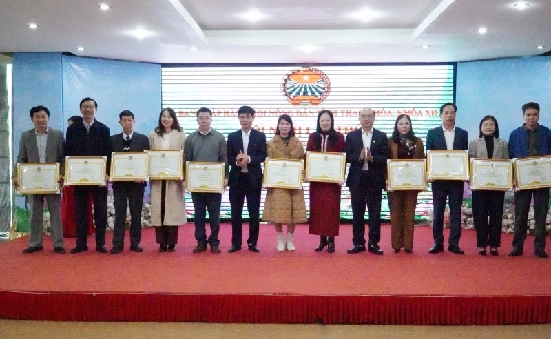 Đổi mới các phong trào, xây dựng tổ chức Hội Nông dân vững mạnh toàn diện