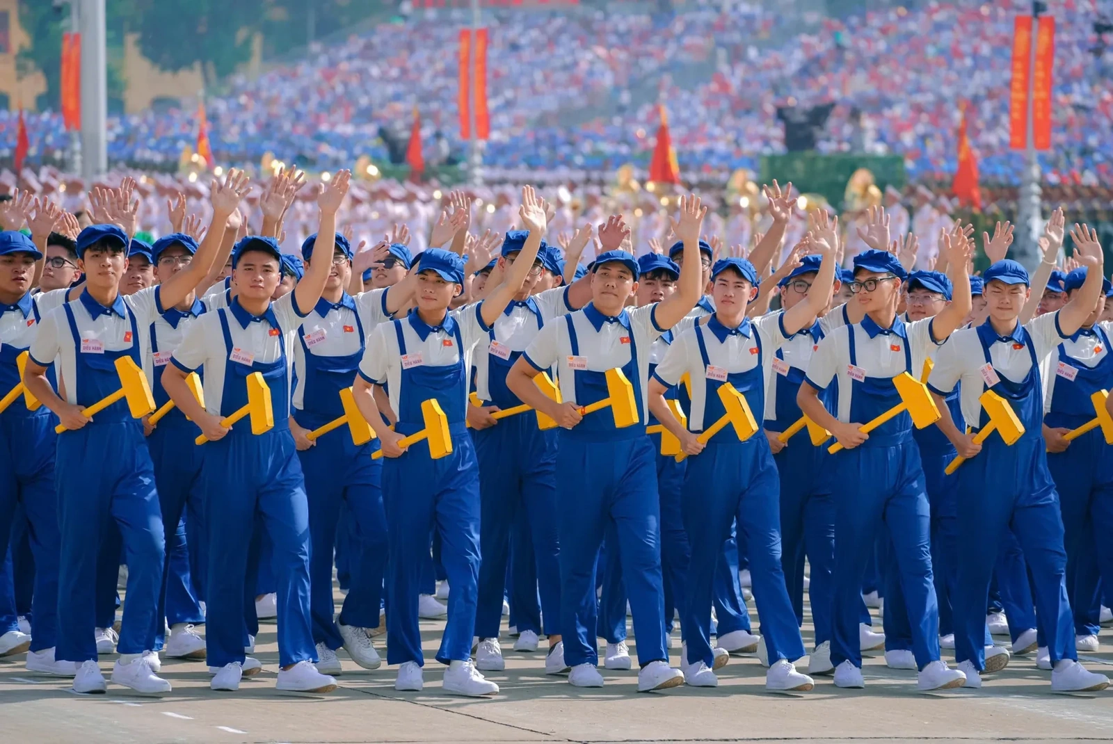 Xây dựng giai cấp công nhân vững mạnh vì sự phát triển của đất nước