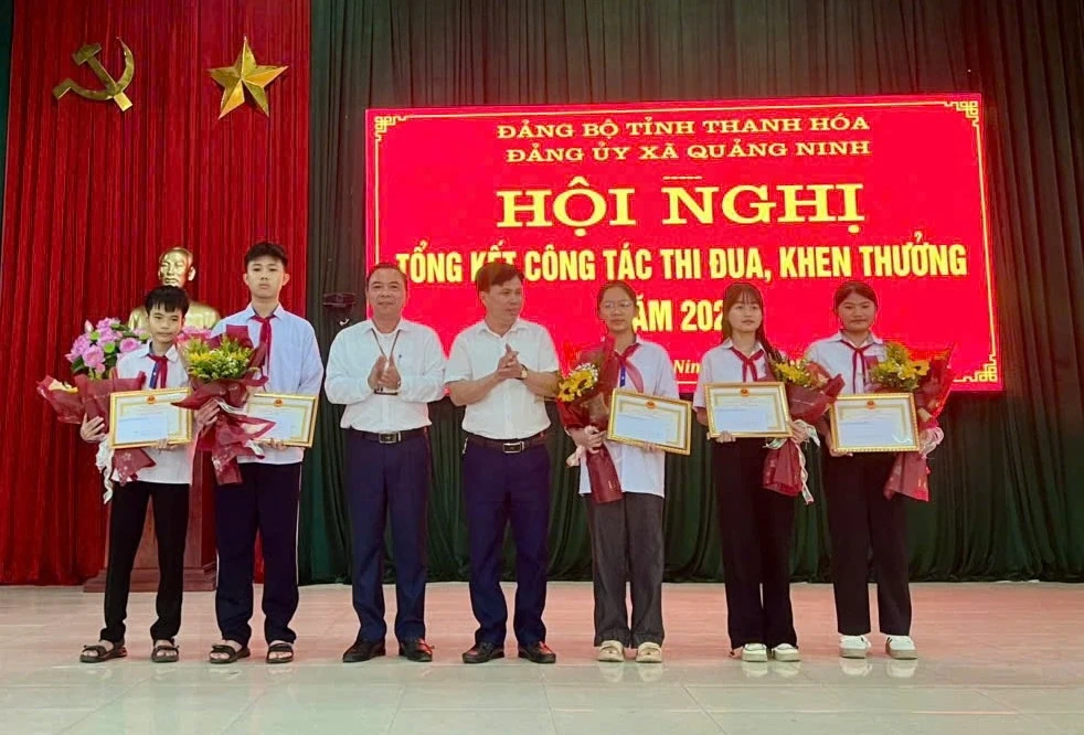 Xã Quảng Ninh tổng kết công tác thi đua, khen thưởng năm 2025