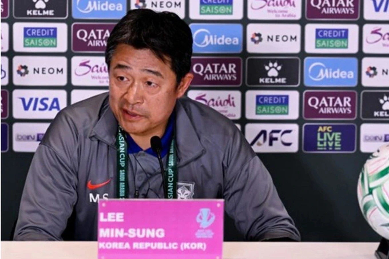 HLV U23 Hàn Quốc thận trọng trước màn tái đấu thầy trò Kim Sang-sik; Bayern Munich sớm giành vé đi tiếp tại Champions League