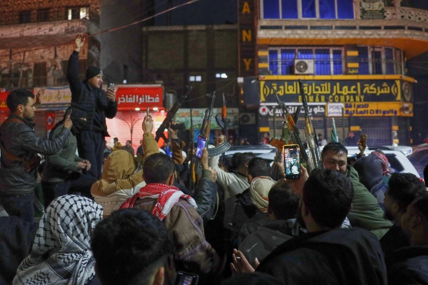 Syria đạt thỏa thuận mang tính bước ngoặt với lực lượng người Kurd, công bố ngừng bắn toàn diện