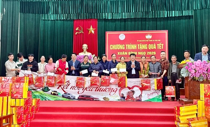 Quỹ Thiện Tâm tặng 5.100 suất quà Tết cho hộ nghèo, hộ có hoàn cảnh đặc biệt khó khăn