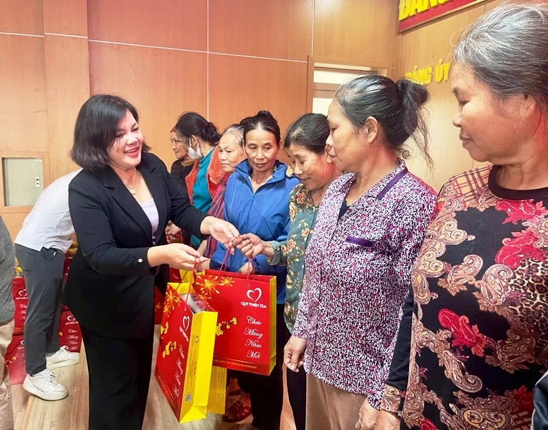 Quỹ Thiện Tâm tặng 5.100 suất quà Tết cho hộ nghèo, hộ có hoàn cảnh đặc biệt khó khăn