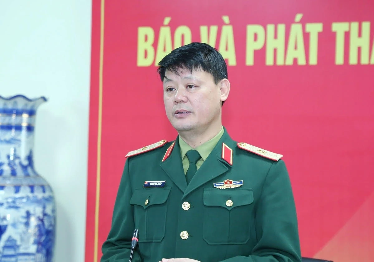 Phó Tư lệnh Quân khu 4 chúc Tết Báo và Phát thanh, truyền hình Thanh Hóa