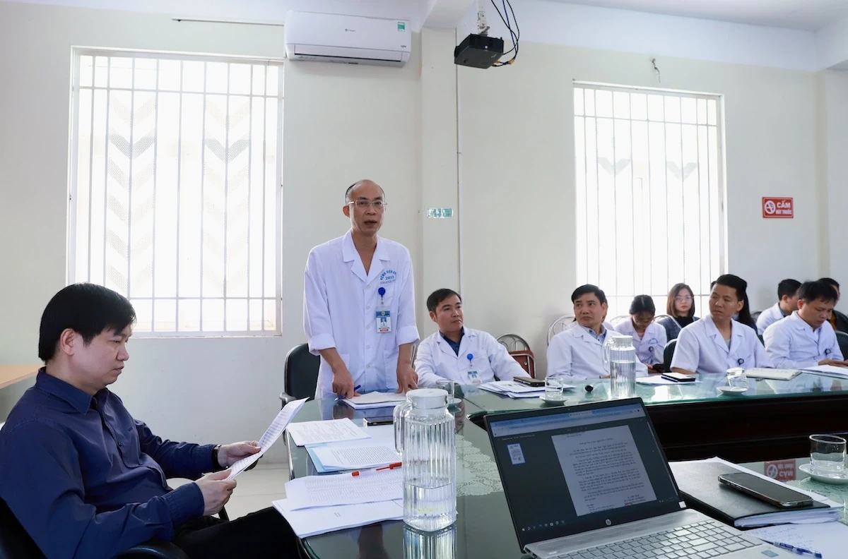 Giám sát việc thực hiện các Nghị quyết tại Bệnh viện Phổi Thanh Hóa