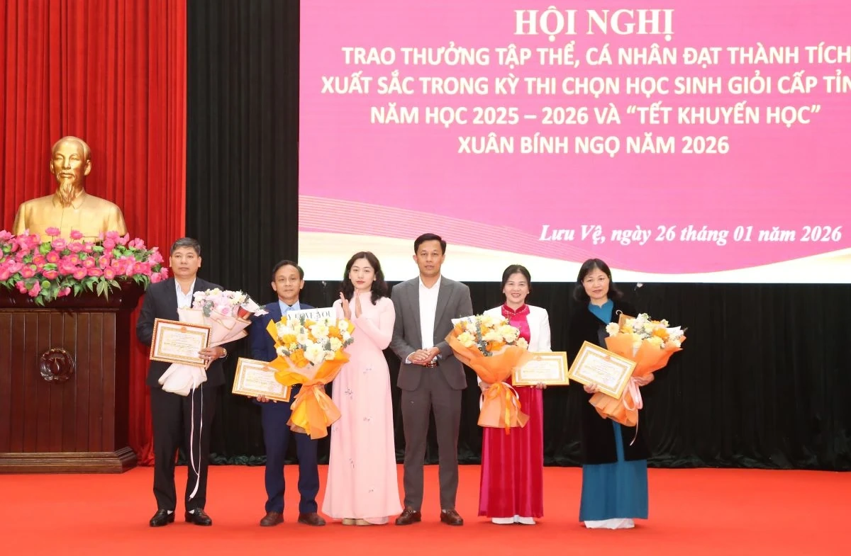 Xã Lưu Vệ khen thưởng học sinh giỏi cấp tỉnh và tổ chức Tết Khuyến học xuân Bính Ngọ 2026
