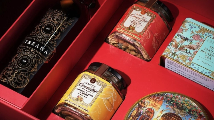 Gợi ý quà Tết cho bố mẹ chỉ từ 1 triệu cao cấp, thiết thực