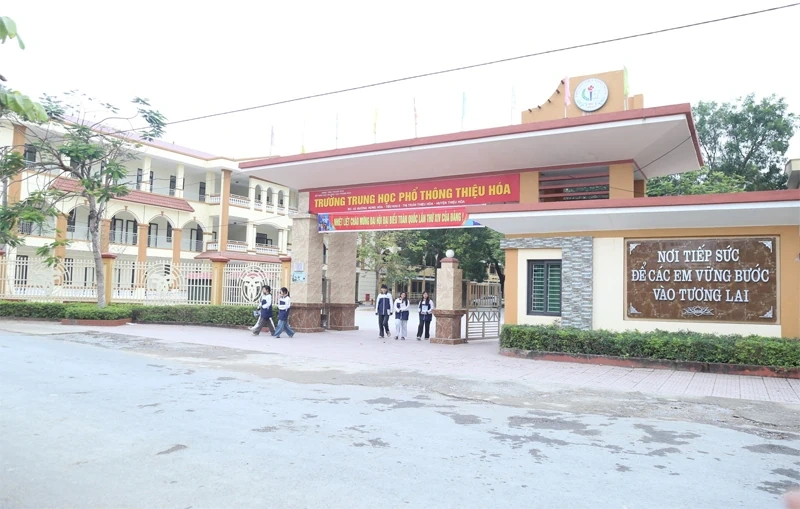 Bảo đảm môi trường học tập hiện đại, an toàn