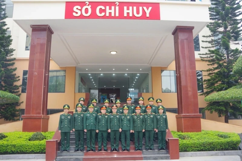 Quân khu 4 kiểm tra công tác sẵn sàng chiến đấu, chúc Tết tại Ban Chỉ huy BĐBP tỉnh