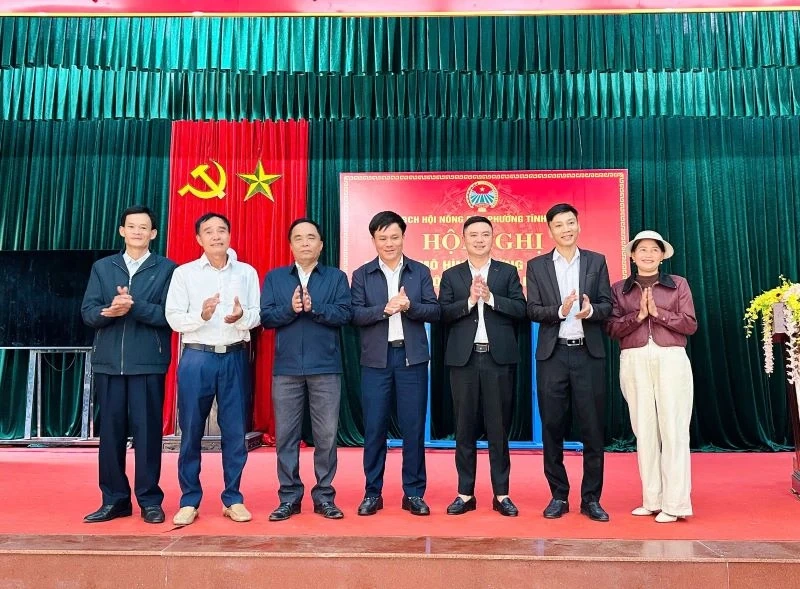 Hội Nông dân phường Tĩnh Gia ra mắt “Đường cờ tự quản”