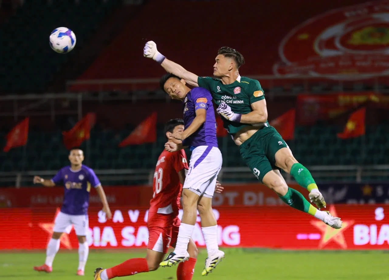Nam Định sớm giành vé vào bán kết Cúp C1 Đông Nam Á; Patrik Lê Giang nhập tịch thành công