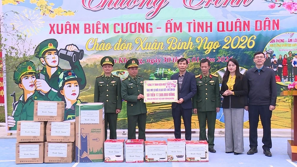 Xuân biên cương - Ấm tình quân dân 