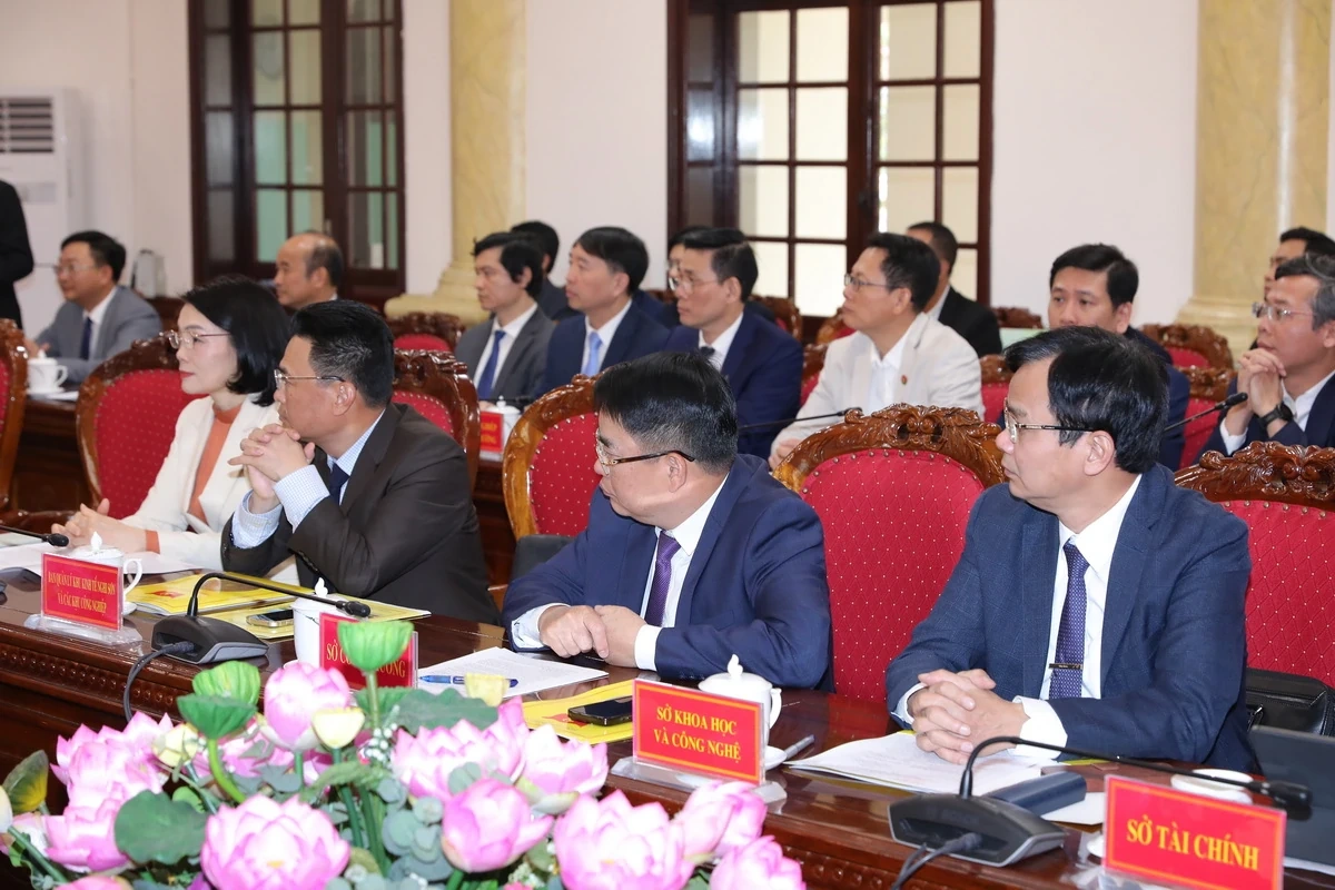 Tỉnh Thanh Hóa ký kết thỏa thuận hợp tác với Tập đoàn Công nghiệp - Năng lượng Quốc gia Việt Nam