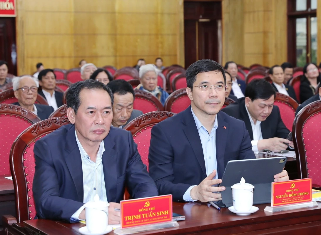 Thường trực Tỉnh ủy gặp mặt nguyên lãnh đạo tỉnh, cán bộ lão thành cách mạng nhân dịp Tết Nguyên đán 2026