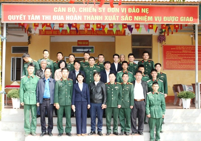 Phó Chủ tịch Thường trực Ủy ban MTTQ tỉnh kiểm tra đời sống và sản xuất của người dân một số địa phương, đơn vị