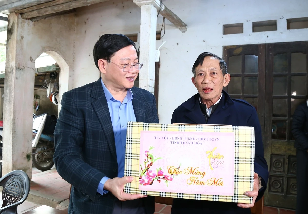 Phó Chủ tịch Thường trực UBND tỉnh Mai Xuân Liêm thăm, kiểm tra tình hình sản xuất, đời sống Nhân dân