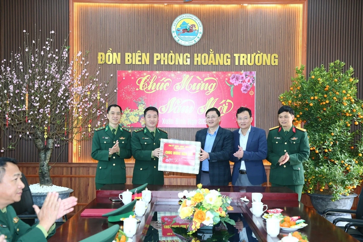 Phó Chủ tịch Thường trực UBND tỉnh Mai Xuân Liêm thăm, kiểm tra tình hình sản xuất, đời sống Nhân dân