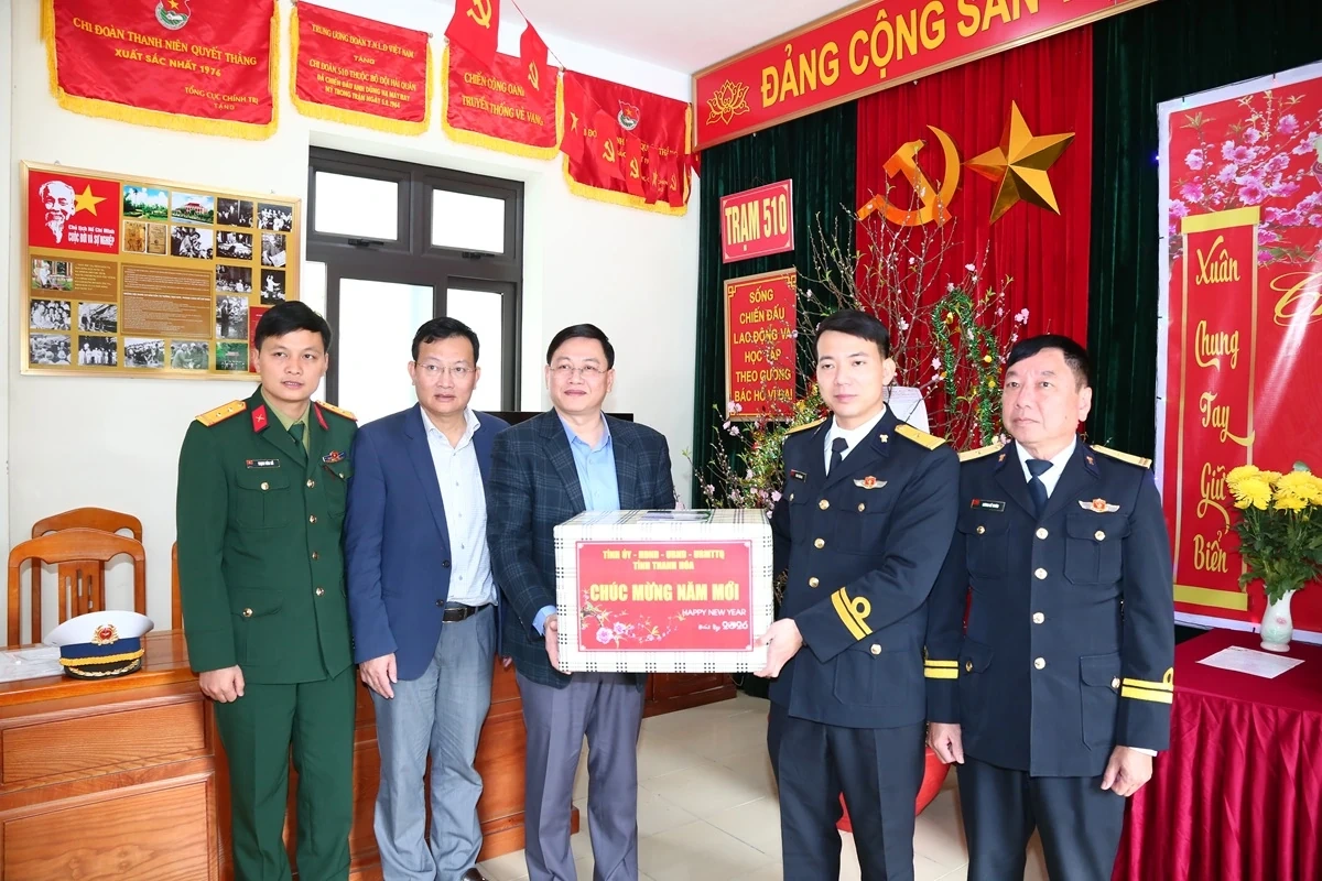 Phó Chủ tịch Thường trực UBND tỉnh Mai Xuân Liêm thăm, kiểm tra tình hình sản xuất, đời sống Nhân dân