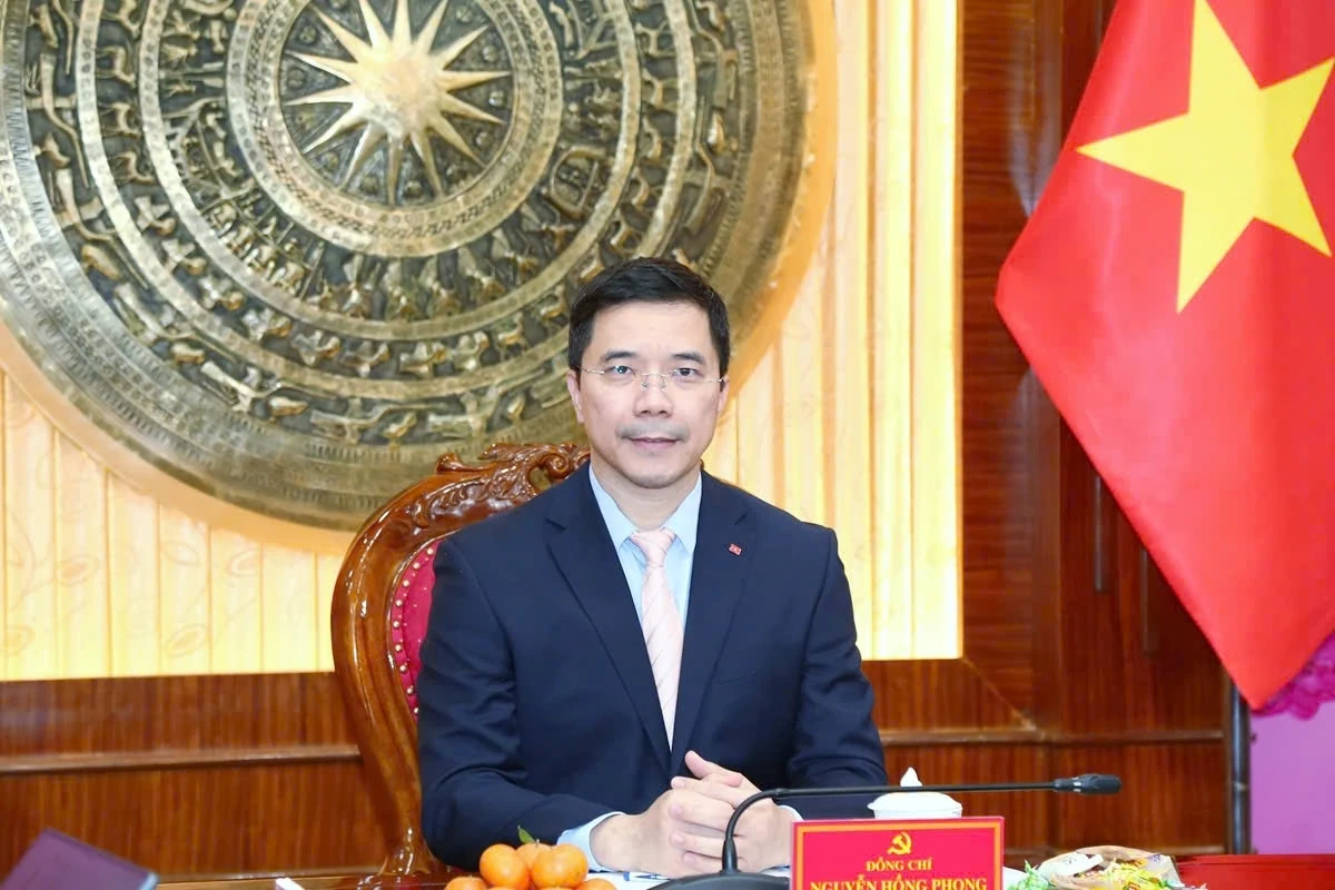 Thường trực Tỉnh ủy gặp mặt đội ngũ trí thức, báo chí, văn nghệ sĩ và các lực lượng tiêu biểu