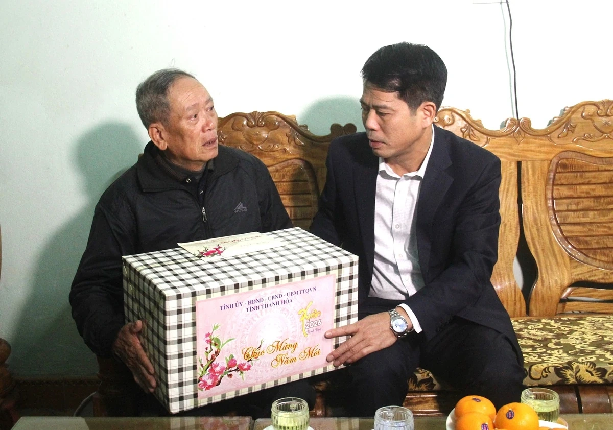 Trưởng Ban Tuyên giáo và Dân vận Tỉnh ủy Đào Xuân Yên thăm, kiểm tra sản xuất, đời sống Nhân dân xã Kim Tân và Cẩm Thủy