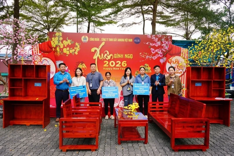 Chăm lo Tết cho đoàn viên, người lao động Công ty Giầy Annora Việt Nam