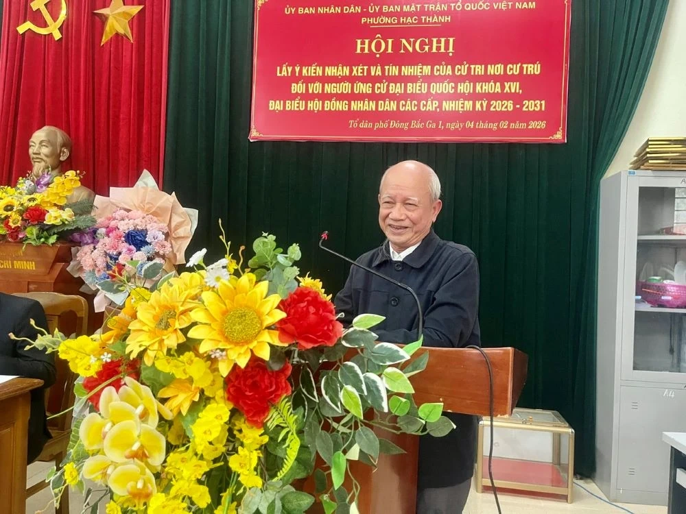 Cử tri Tổ dân phố Đông Bắc Ga 1 giới thiệu danh sách 9 ứng cử viên ĐBQH và HĐND các cấp