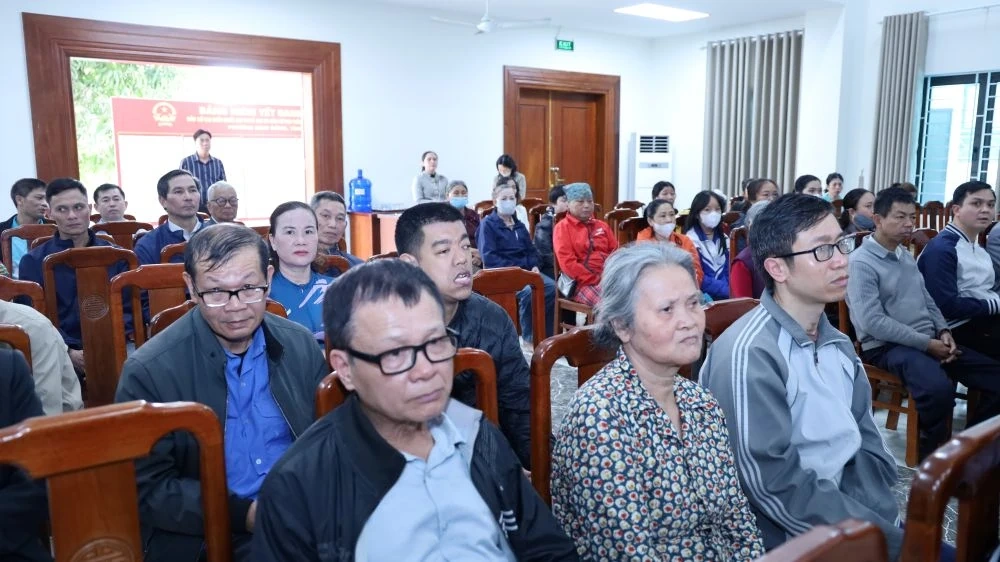 Hiệp hội Doanh nghiệp tỉnh tặng 100 suất quà Tết cho người khuyết tật, người có hoàn cảnh khó khăn